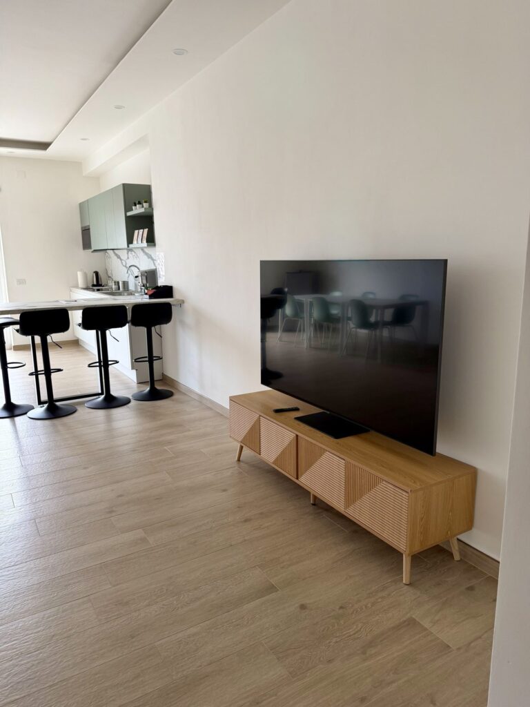 Materica Apartment Caserta – Open space e cucina